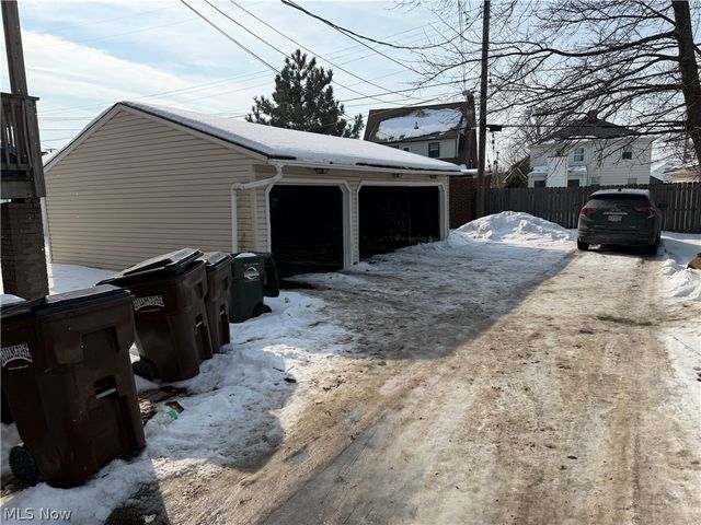 6448 Ridge Road, Parma, OH 44129