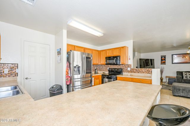 8627 W SUPERIOR Avenue, Tolleson, AZ 85353