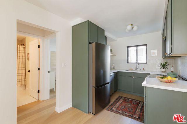 4412 Finley Avenue 3, Los Angeles, CA 90027