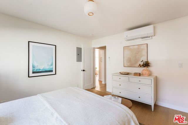 4412 Finley Avenue 3, Los Angeles, CA 90027