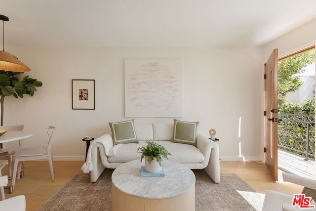 4412 Finley Avenue 3, Los Angeles, CA 90027