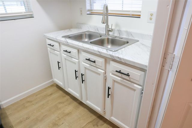 10 Jenkins Street, Houston, TX 77003