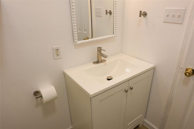 10 Jenkins Street, Houston, TX 77003