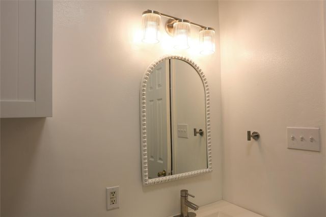 10 Jenkins Street, Houston, TX 77003