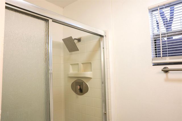 10 Jenkins Street, Houston, TX 77003