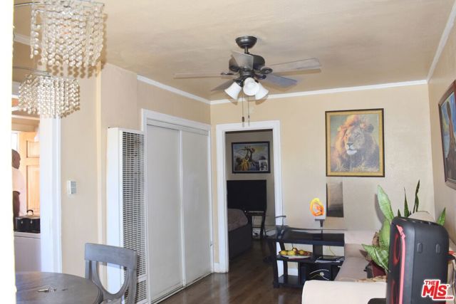 1738 W 82nd Street, Los Angeles, CA 90047