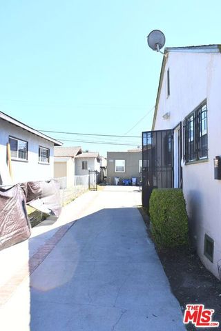 1738 W 82nd Street, Los Angeles, CA 90047