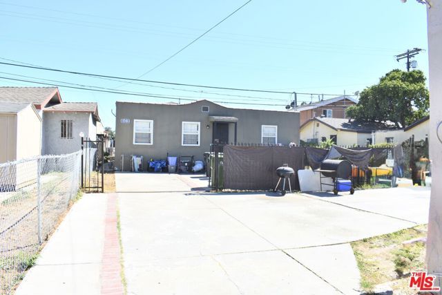 1738 W 82nd Street, Los Angeles, CA 90047
