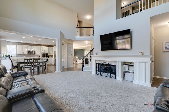 7404 Brentwood Lane, Gurnee, IL 60031