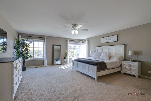 7404 Brentwood Lane, Gurnee, IL 60031