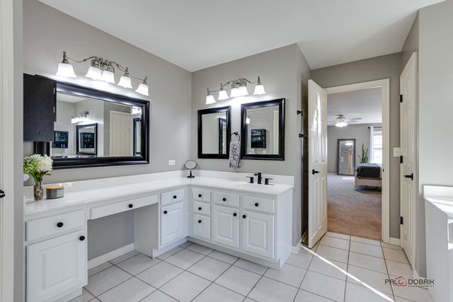 7404 Brentwood Lane, Gurnee, IL 60031