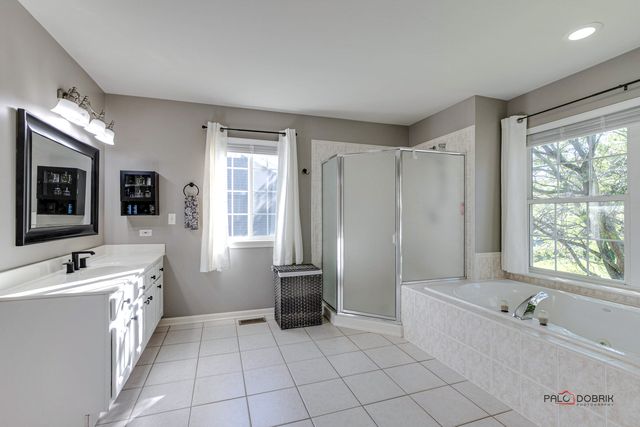 7404 Brentwood Lane, Gurnee, IL 60031