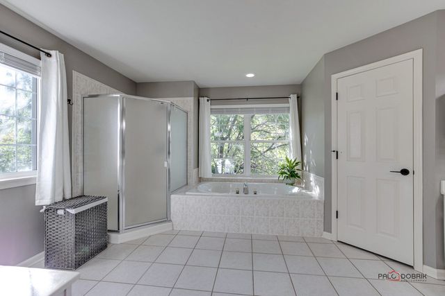 7404 Brentwood Lane, Gurnee, IL 60031
