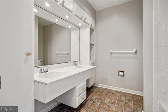 6725 ALPINE DR, Annandale, VA 22003