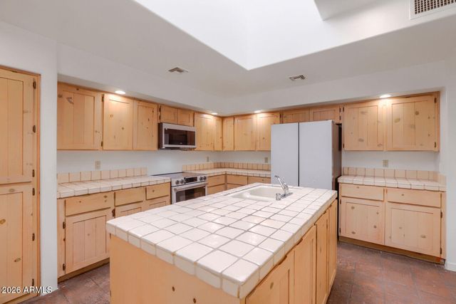 6411 S RIVER Drive 4, Tempe, AZ 85283