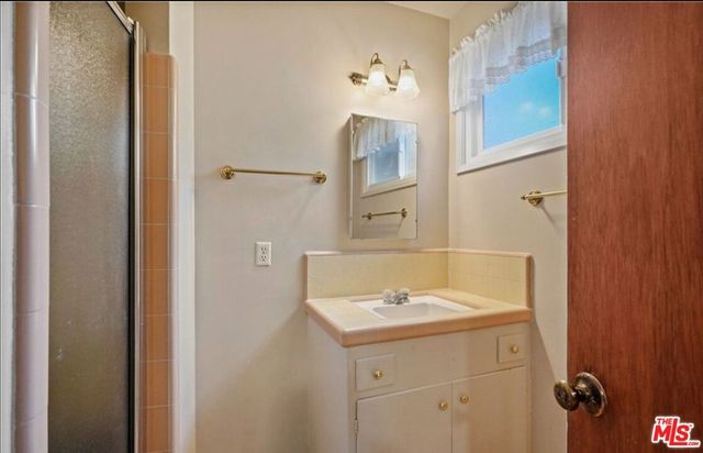 8433 Tunney Avenue, Northridge, CA 91324