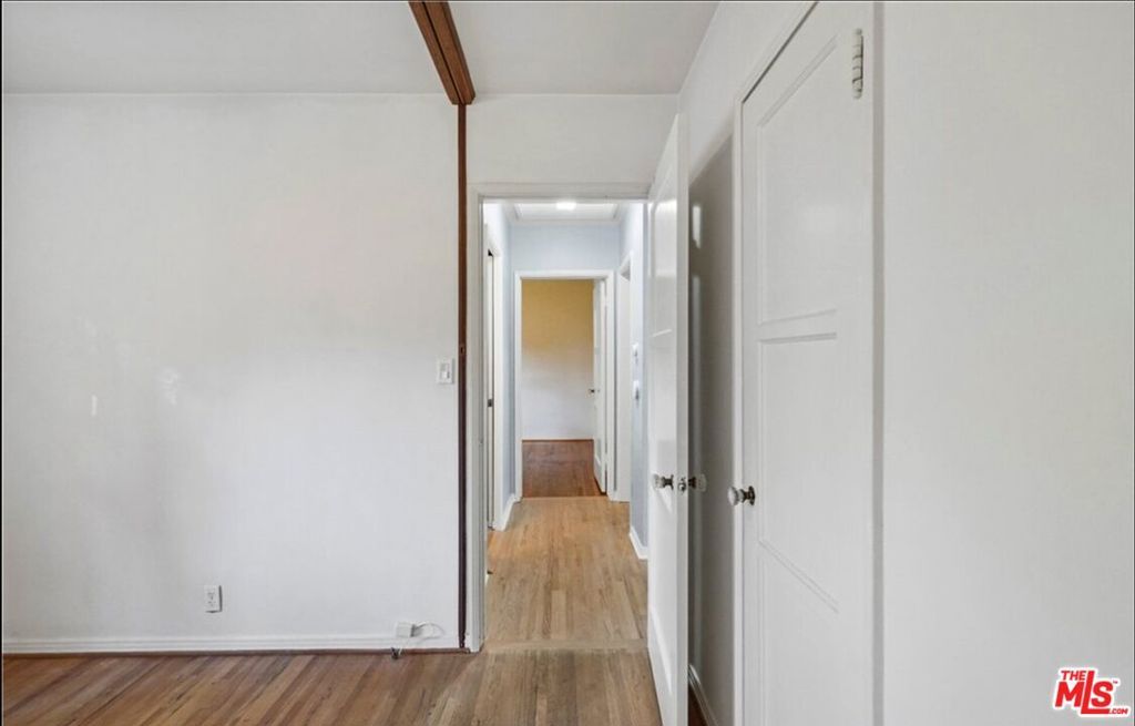 Image 18 of property listing at 8433 Tunney Avenue, Northridge, CA 91324