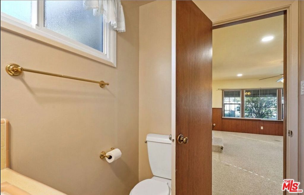 Image 21 of property listing at 8433 Tunney Avenue, Northridge, CA 91324