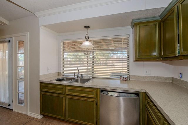 820 Enfield Lane, Beaumont, TX 77707