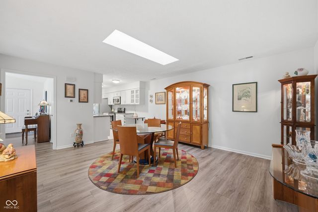 9278 Oak Run East Drive, Indianapolis, IN 46260