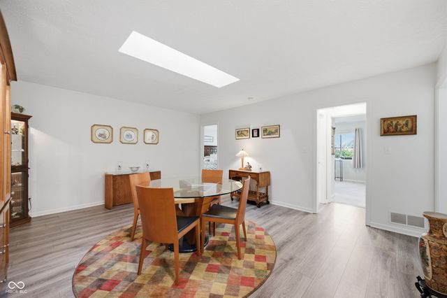 9278 Oak Run East Drive, Indianapolis, IN 46260