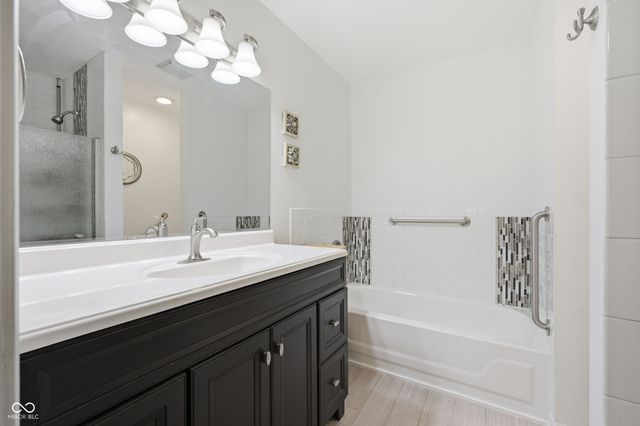 9278 Oak Run East Drive, Indianapolis, IN 46260
