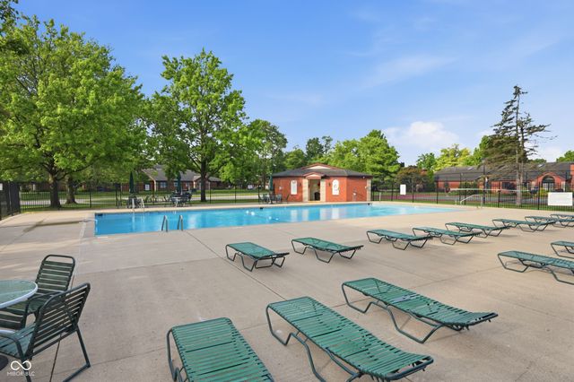9278 Oak Run East Drive, Indianapolis, IN 46260