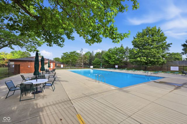 9278 Oak Run East Drive, Indianapolis, IN 46260