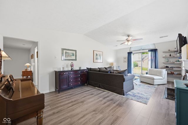 9278 Oak Run East Drive, Indianapolis, IN 46260