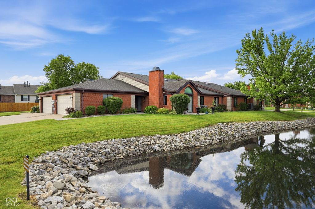 9278 Oak Run East Drive, Indianapolis, IN 46260