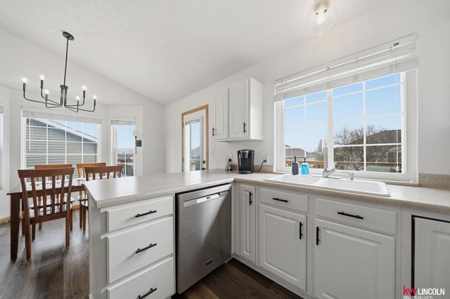 2440 NW 45th Street, Lincoln, NE 68524