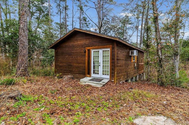 1542 Hillbilly Heaven, Livingston, TX 77351