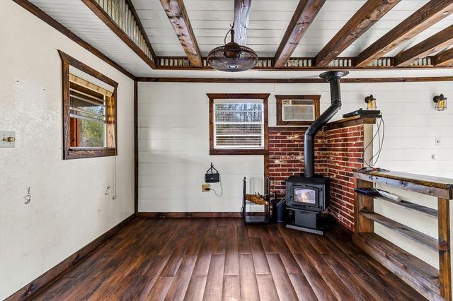 1542 Hillbilly Heaven, Livingston, TX 77351