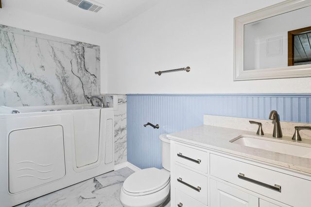 1542 Hillbilly Heaven, Livingston, TX 77351