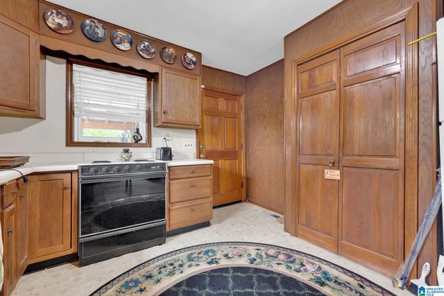 142 RIVERSIDE DRIVE, Bessemer, AL 35023