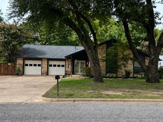 222 La Jolla Drive, Athens, TX 75751