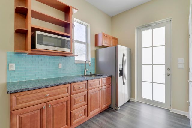 10075 Freesian Way, Wellington, FL 33449