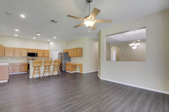 10075 Freesian Way, Wellington, FL 33449