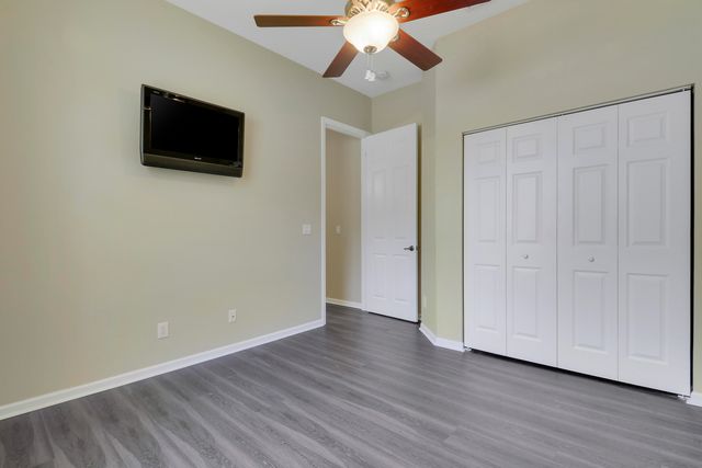 10075 Freesian Way, Wellington, FL 33449