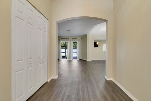 10075 Freesian Way, Wellington, FL 33449