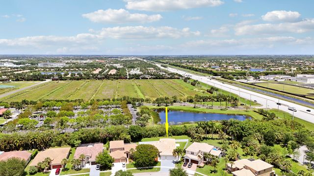 10075 Freesian Way, Wellington, FL 33449