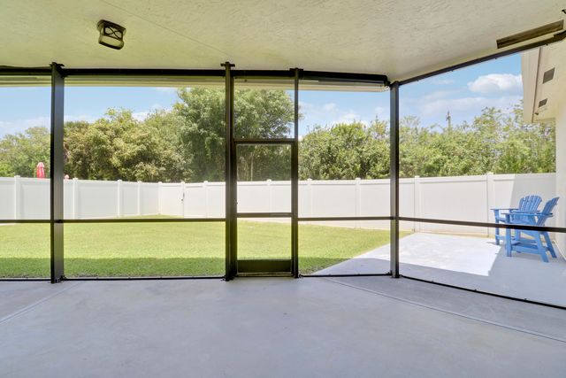 10075 Freesian Way, Wellington, FL 33449