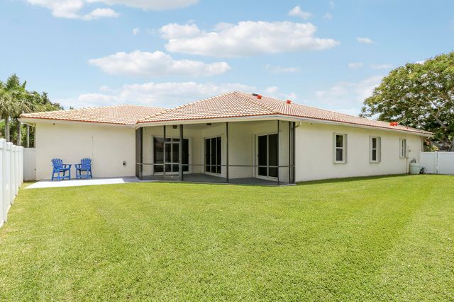 10075 Freesian Way, Wellington, FL 33449