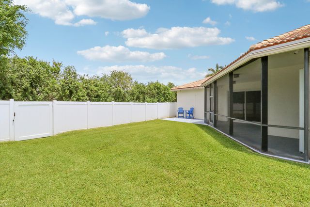10075 Freesian Way, Wellington, FL 33449