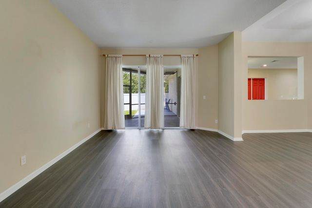 10075 Freesian Way, Wellington, FL 33449