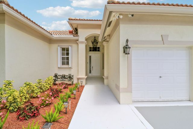 10075 Freesian Way, Wellington, FL 33449