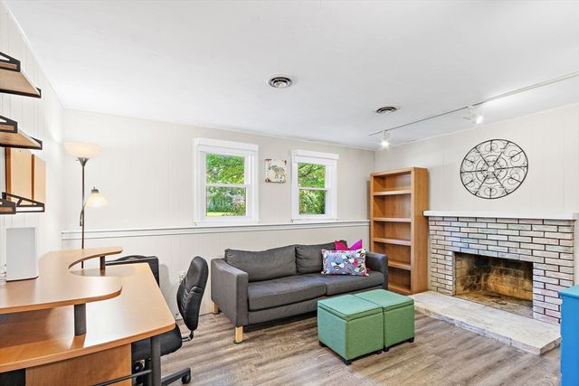 3 Thomas Drive, Franklin, MA 02038