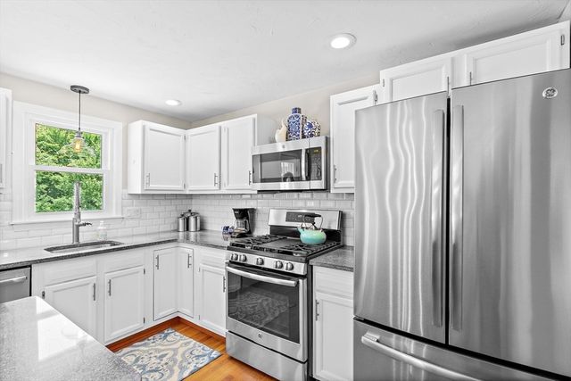 3 Thomas Drive, Franklin, MA 02038