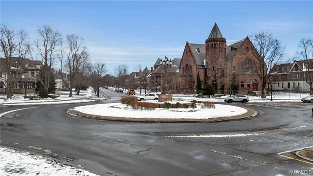 484 Richmond Avenue, Buffalo, NY 14222