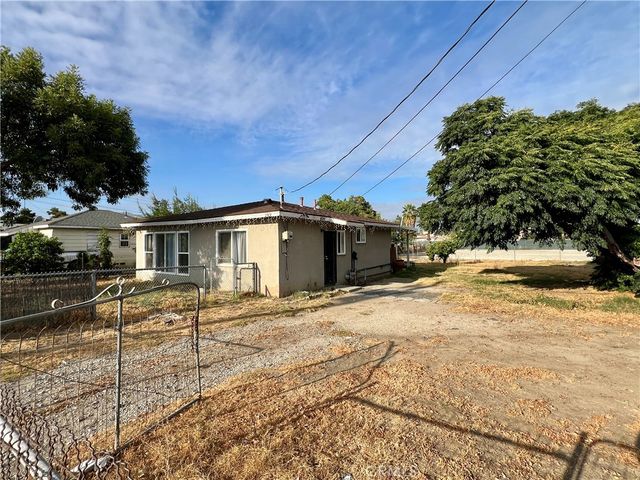2288 S Gardena, San Bernardino, CA 92408